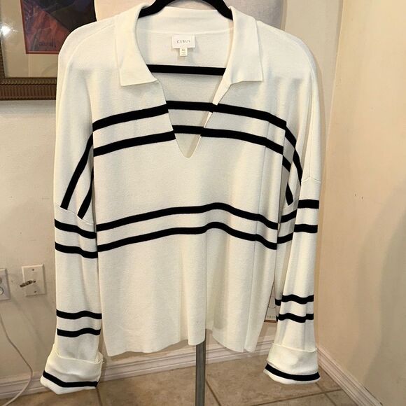 NWT Cyrus White/Black Striped Top Size XL - Picture 3 of 8